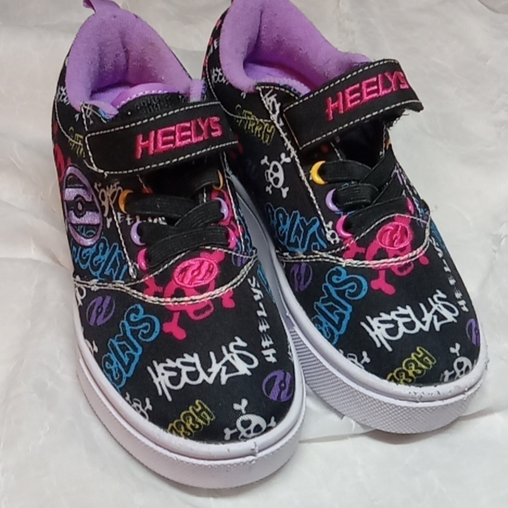 Heelys youth skate shoes size 12